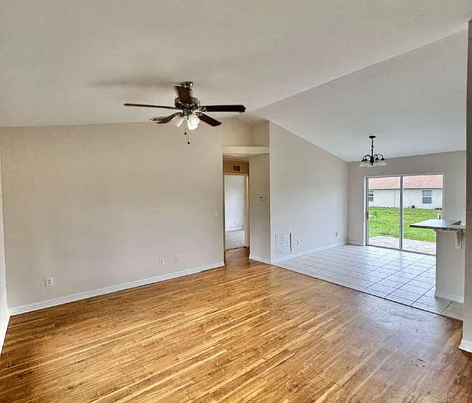 4421 25th St SW — Photo 7