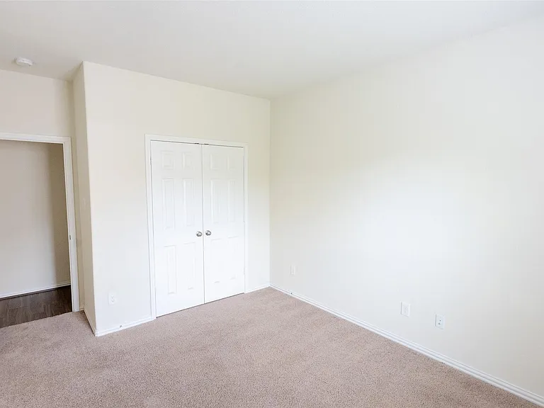 216 N Lynx Trl — Photo 29