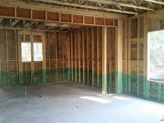 4th image of 305 Blackjack Oak Drive Drive W