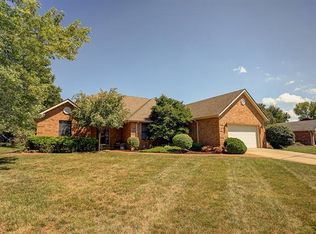 207 Blue Ridge Dr, Glen Carbon, IL