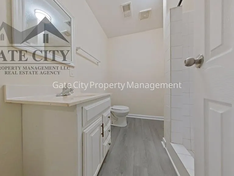 1513 Wendell Ave #A — Photo 8