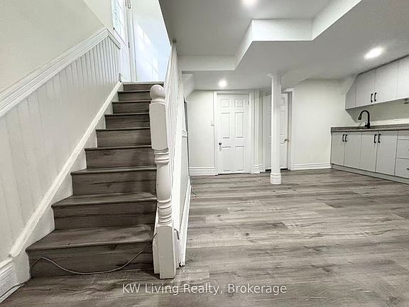 4th image of 18 Jensen Sq #Basement