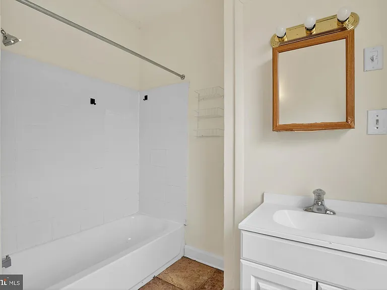 3512 Lancaster Ave #1W — Photo 8