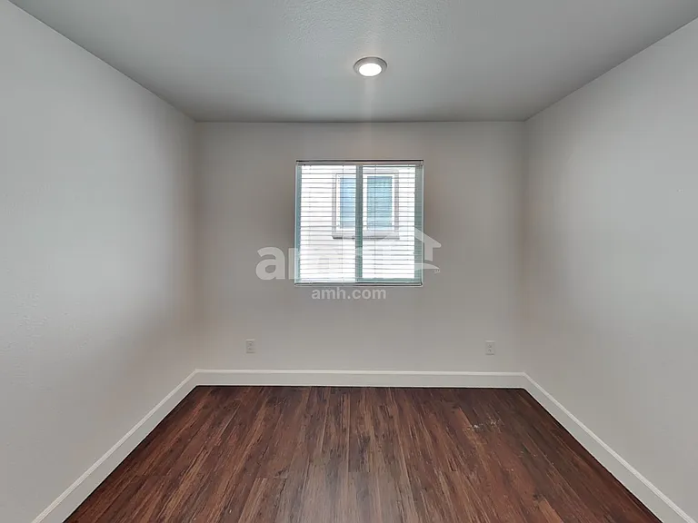 4857 Colossal Star St — Photo 17