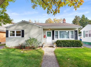 39 N Harvard Ave, Villa Park, IL 60181