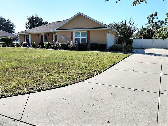 BIG driveway!