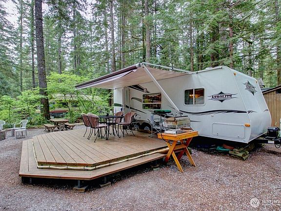 2nd image of 71 Wilderness Way