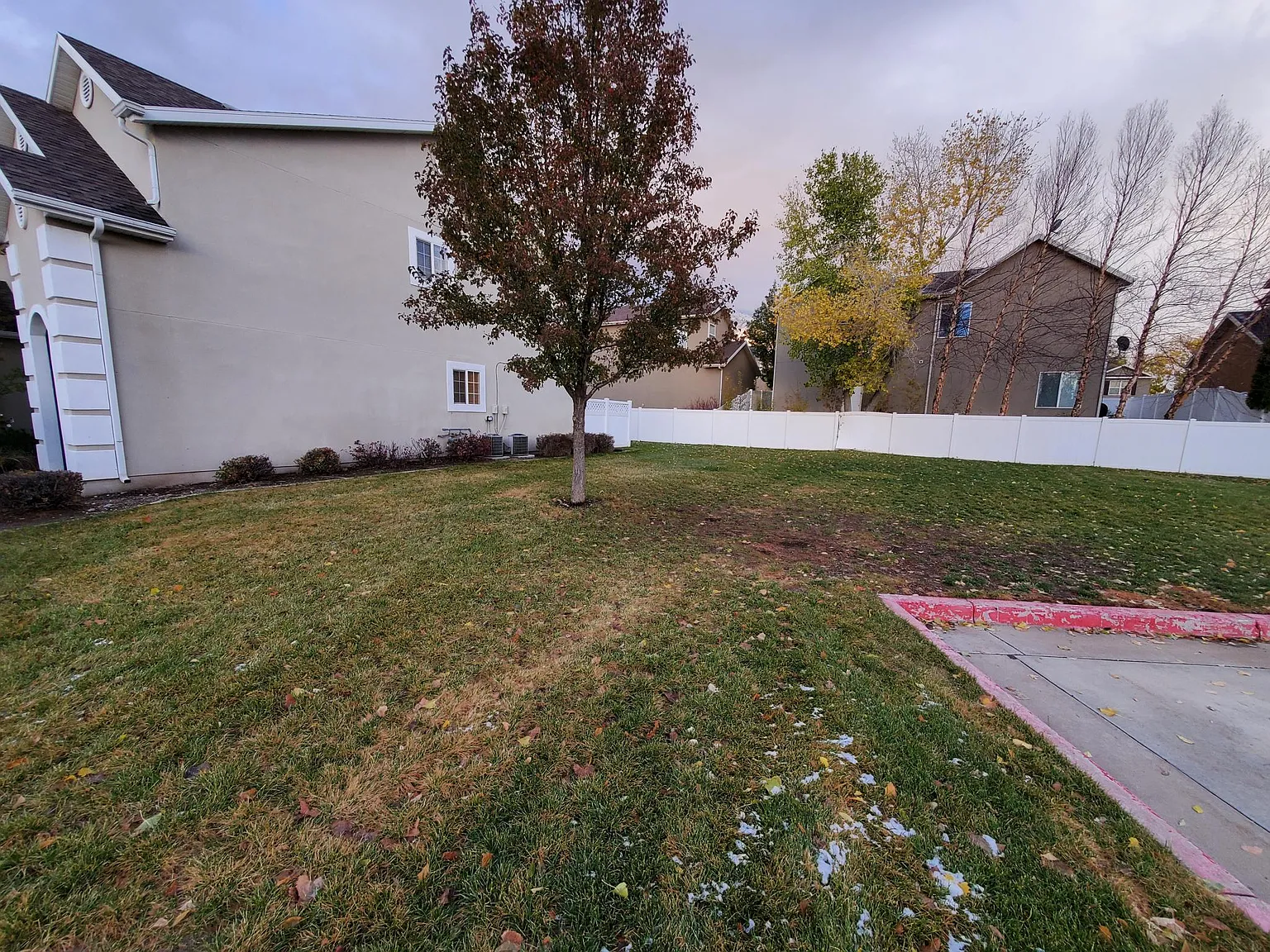 2 bed, 1.5 bath, 1268 sqft, $1,800 — Photo 2