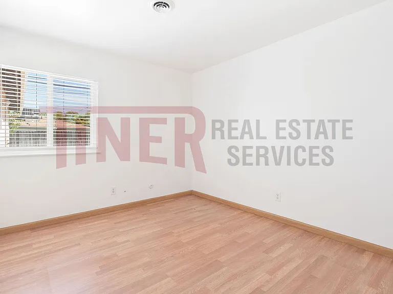 3413 Windsor Dr — Photo 12