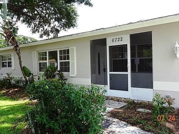 2nd image of 6722 33rd Ave N