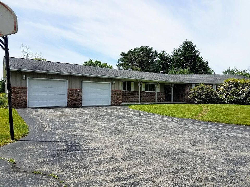 2nd image of 412 Olean Rd