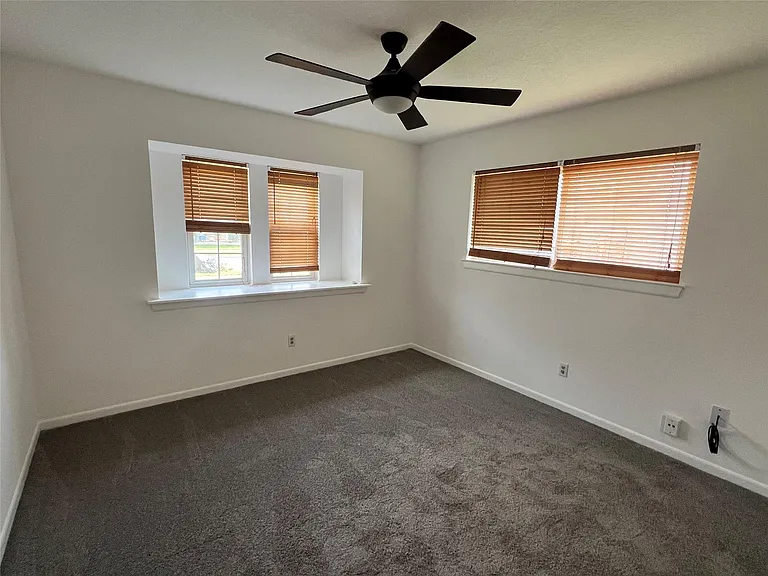 11730 Alamo Dr — Photo 9
