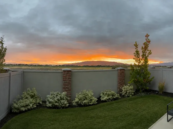 4939 W Willowbank Dr, Highland, UT 84003