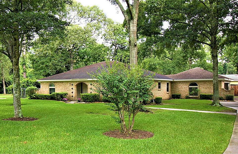 2nd image of 401 Glen Haven Dr