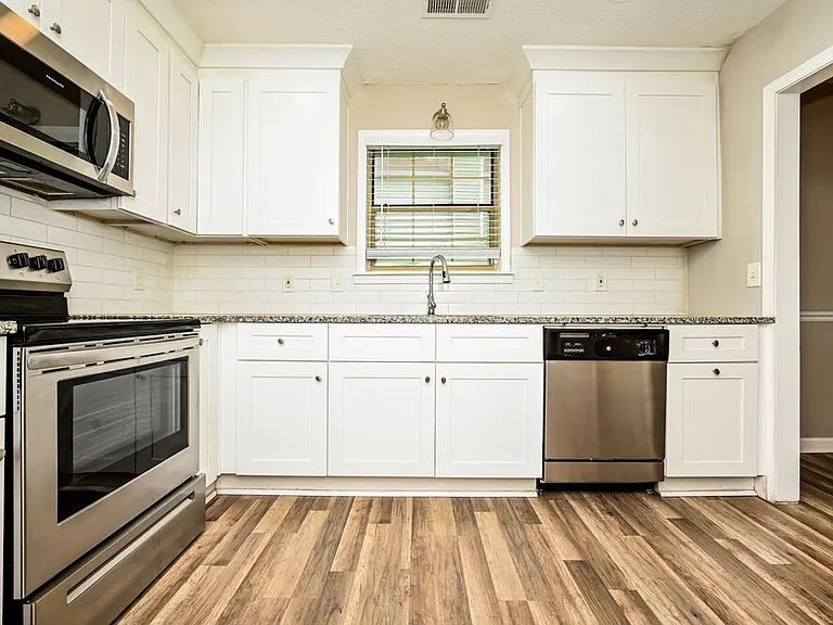 2921 Sunset Ct — Photo 6