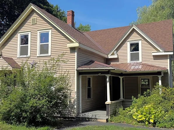 34 Price Street, Calais, ME 04619