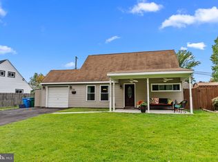 64 Verdant Rd, Levittown, PA 19057