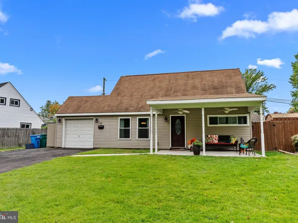64 Verdant Rd, Levittown, PA 19057