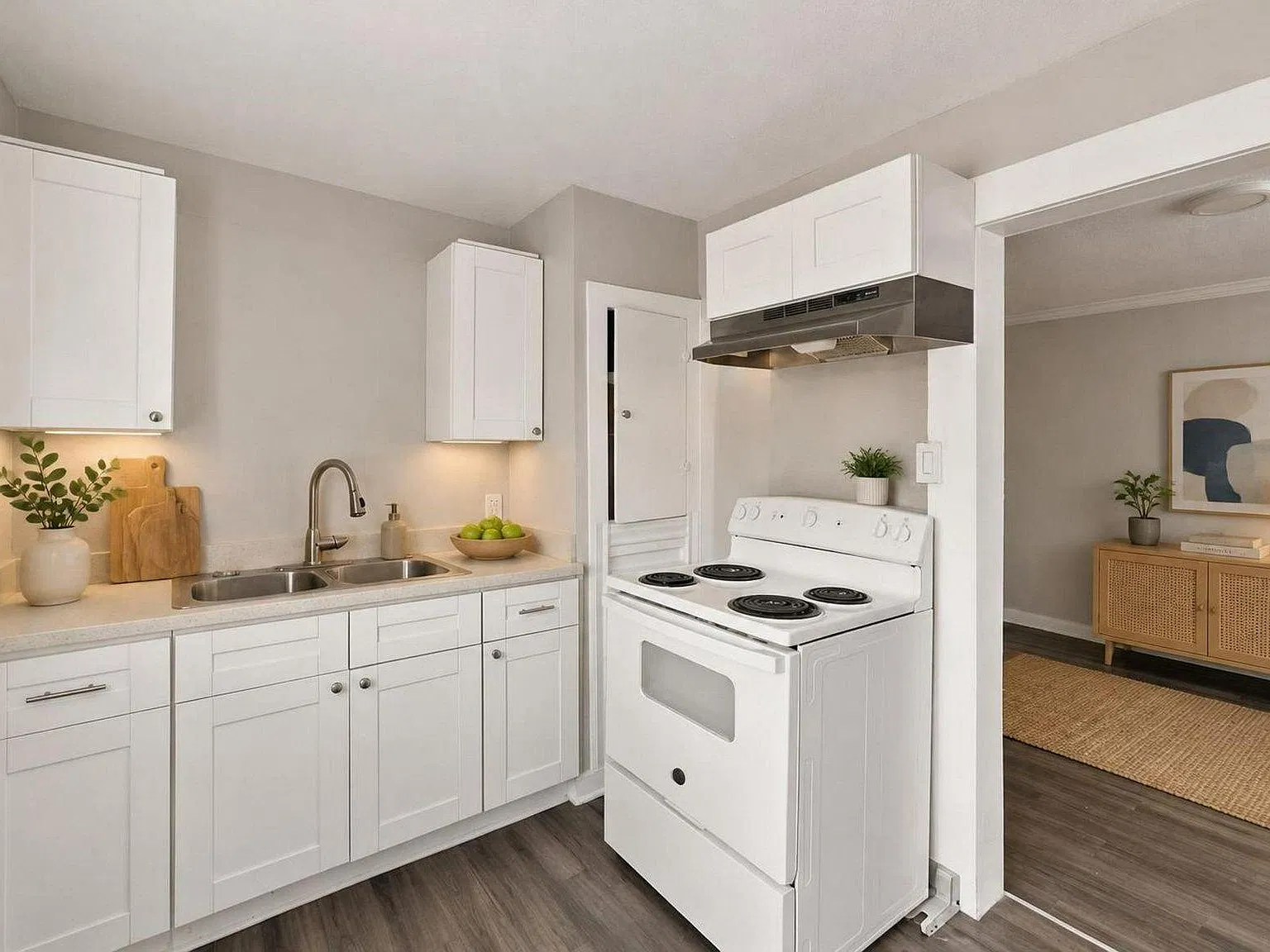 2 bed, 1.0 bath, 1944 sqft, $1,100 — Photo 4
