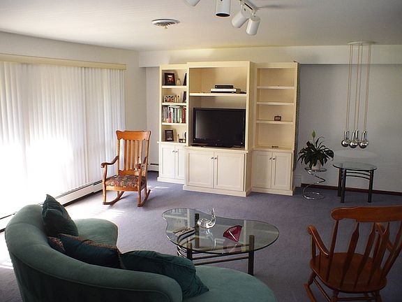 3rd image of 11625 Whispering Hill Dr