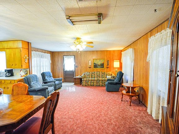 5th image of 3841 Charles Ave