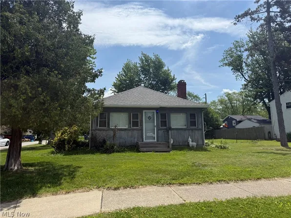 6011 Reynolds Rd, Mentor On The Lake, OH 44060