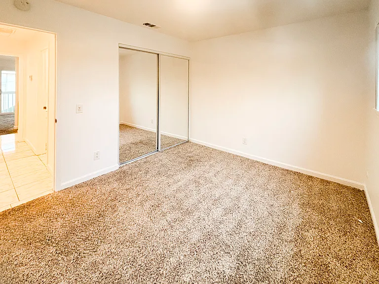 8850 Olive Ln #18 — Photo 6