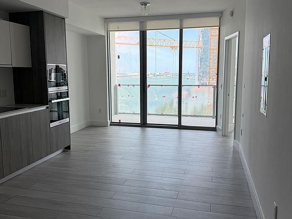 5th image of 2900 NE 7th Ave Unit 1008