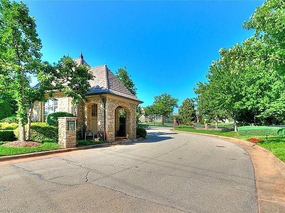 4th image of 6725 Royale Ct Lot 4