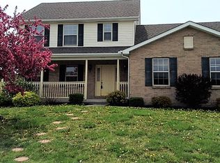 153 Union Ridge Dr, Englewood, OH 45322