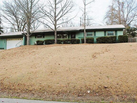 2nd image of 124 Valley Dr