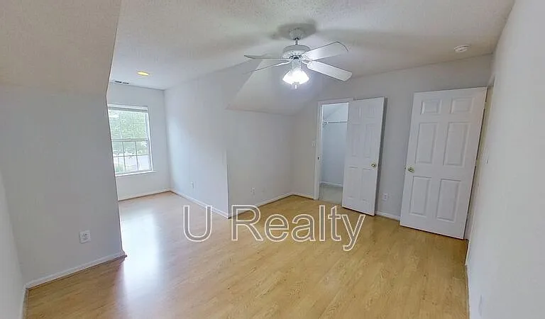 8327 Southgate Commons Dr — Photo 10