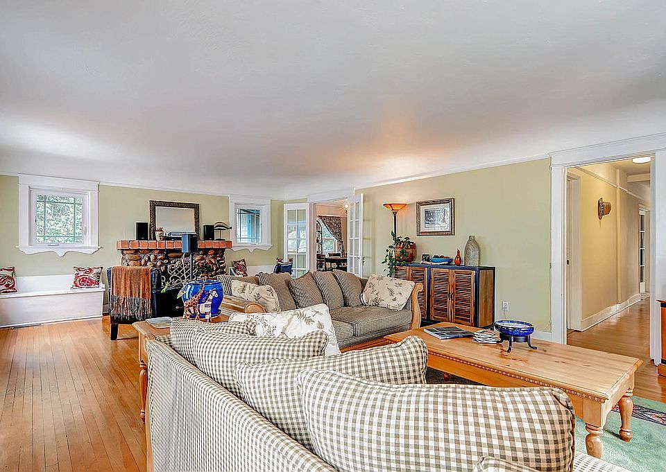 1st image of 3675 Quince St