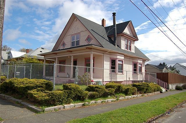 1st image of 2153 S Ainsworth Ave