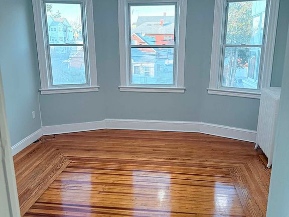 2nd image of 133 Roosevelt St Floor 2