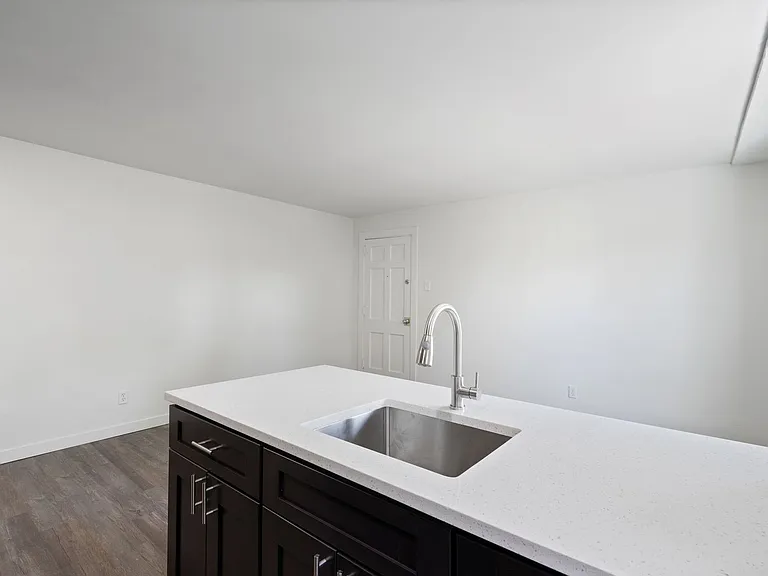 Hillside Apartments — Photo 13