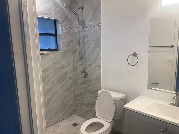 4th image of 16110 SW 300th St