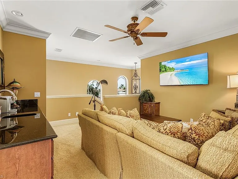 540 Snell Ct — Photo 13