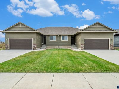 1215 NE 11th St, Madison, SD, 57042