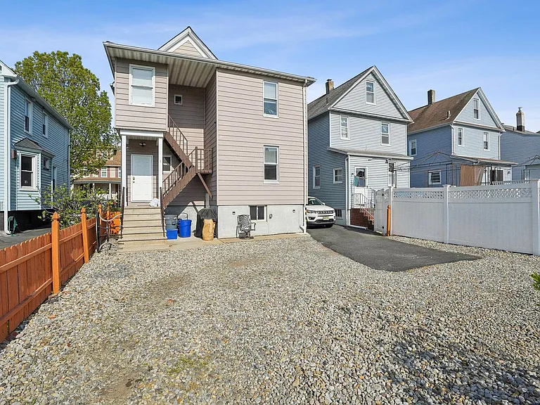 124 Dalton St #1 — Photo 11