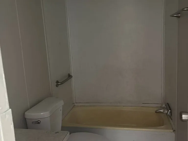 300 Pearl St #35 — Photo 5