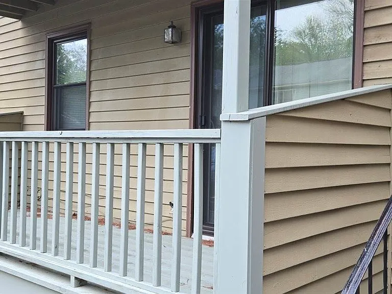 365 Glendale Ave #B2 — Photo 2