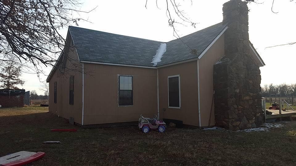 2nd image of 276 NW Lawton Rd