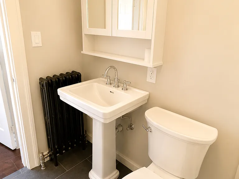 9 Ann St #2 — Photo 10