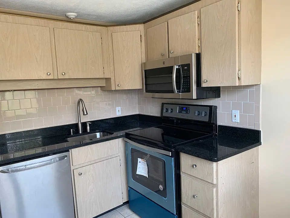 8B Mayberry Dr #5