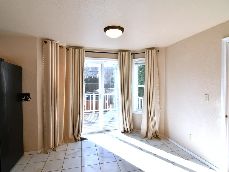 2739 Walker Ct SE — Photo 9