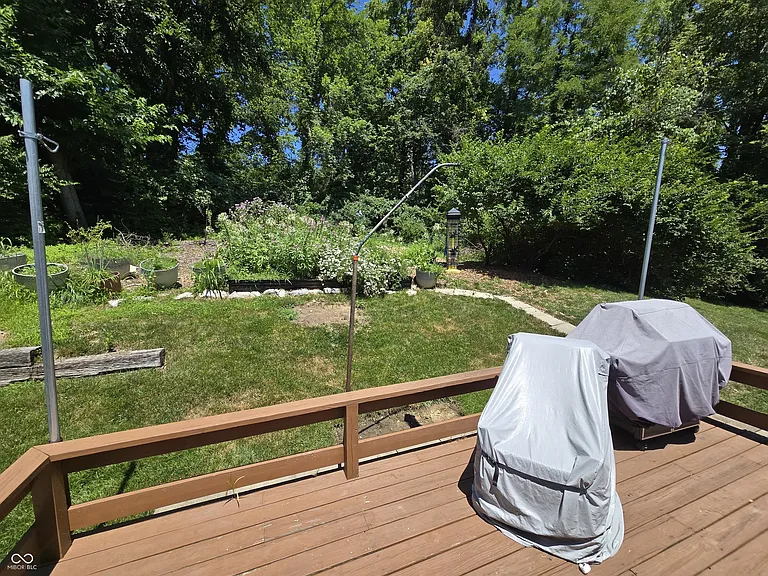 8198 Foxchase Cir — Photo 39