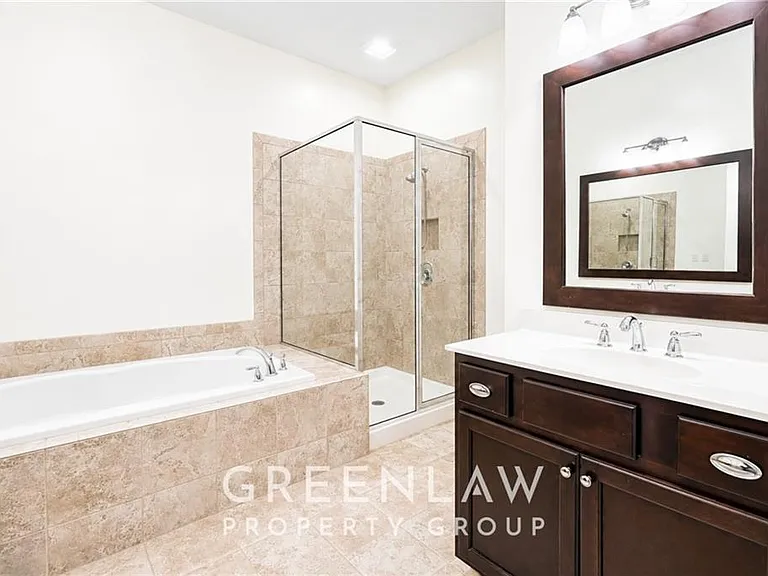 7403 Lowery Oak Dr — Photo 34