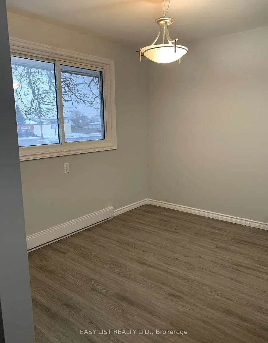 3 bed, $2,100 — Photo 4