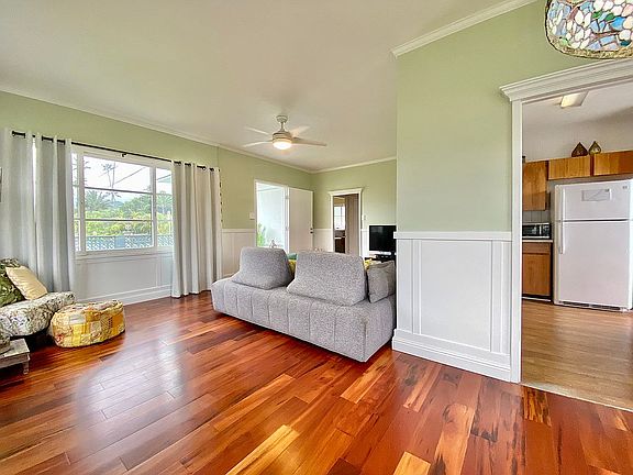 Plenty space for eating in.